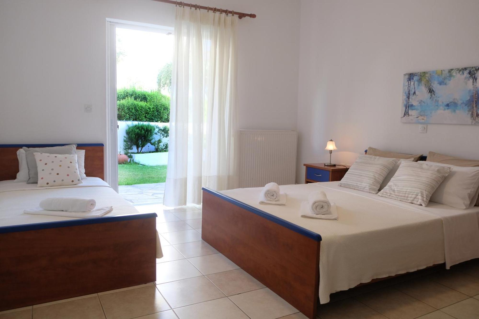 Lappas Rooms Roviész Kültér fotó