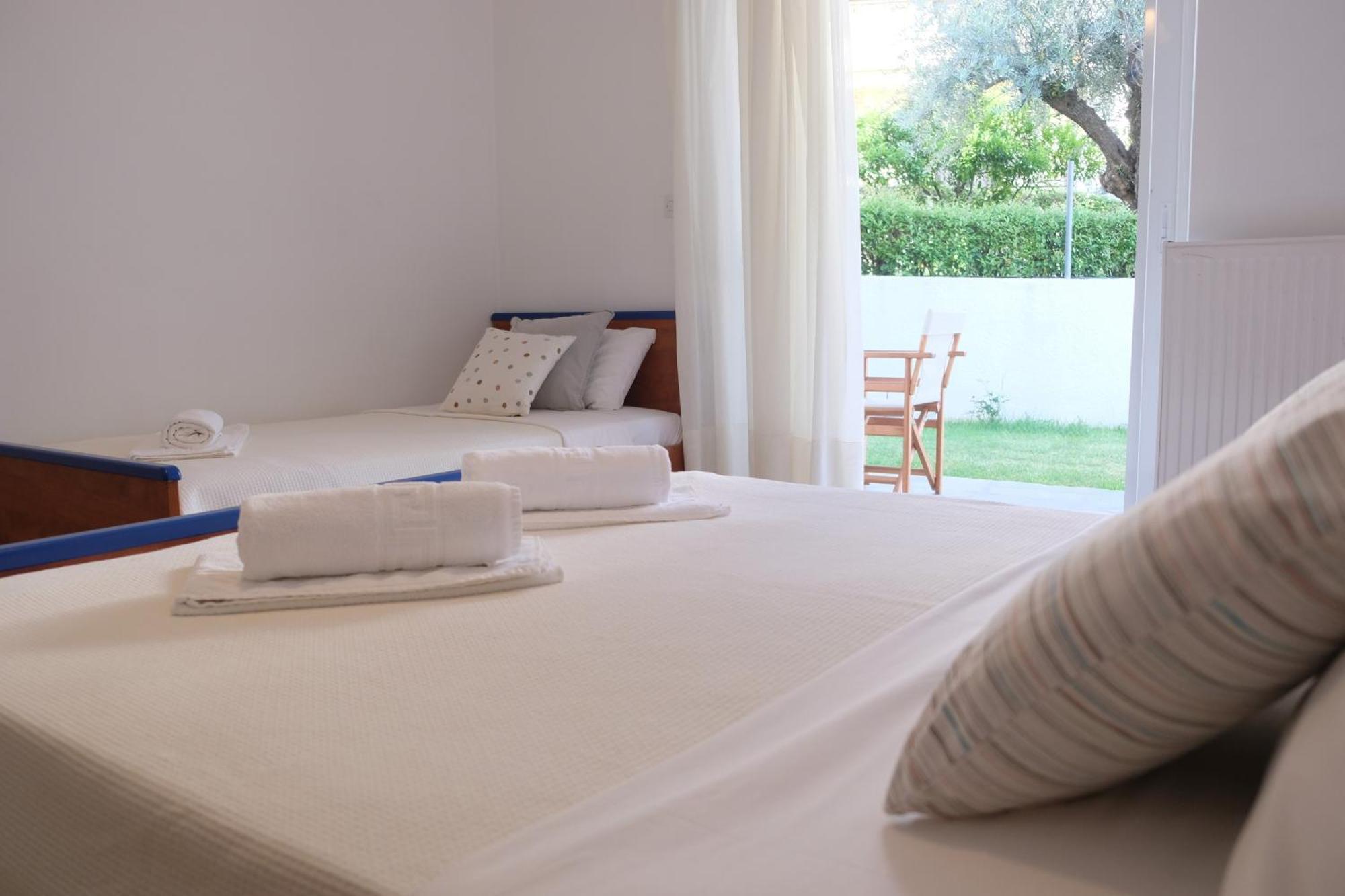 Lappas Rooms Roviész Kültér fotó